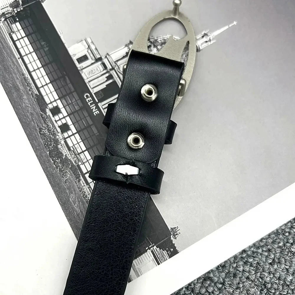 Signature R Buckle Leather Belt — in alternativa