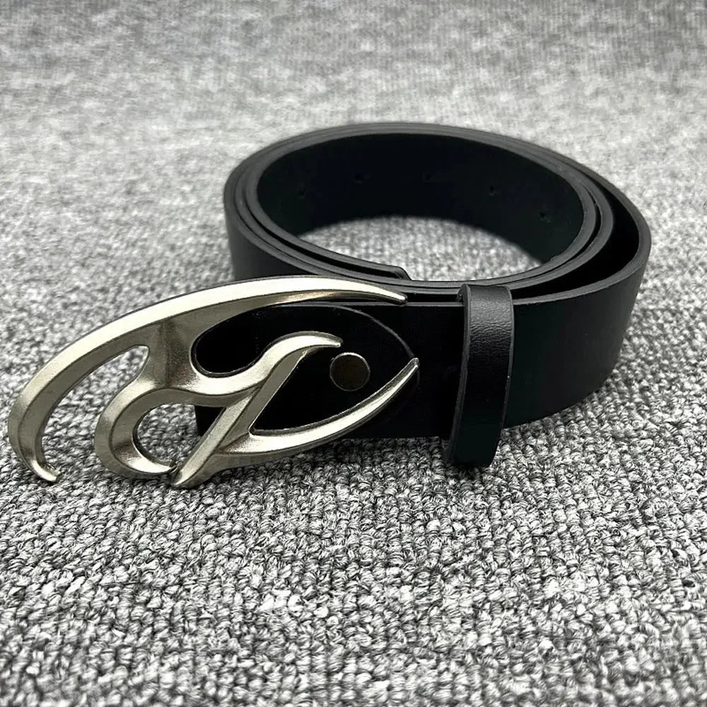 Signature R Buckle Leather Belt — dettaglio della stampa