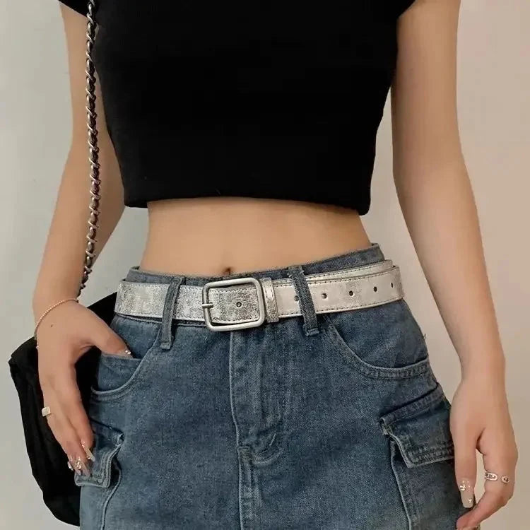 Silver Metal Buckle Leather Belt — vista posteriore