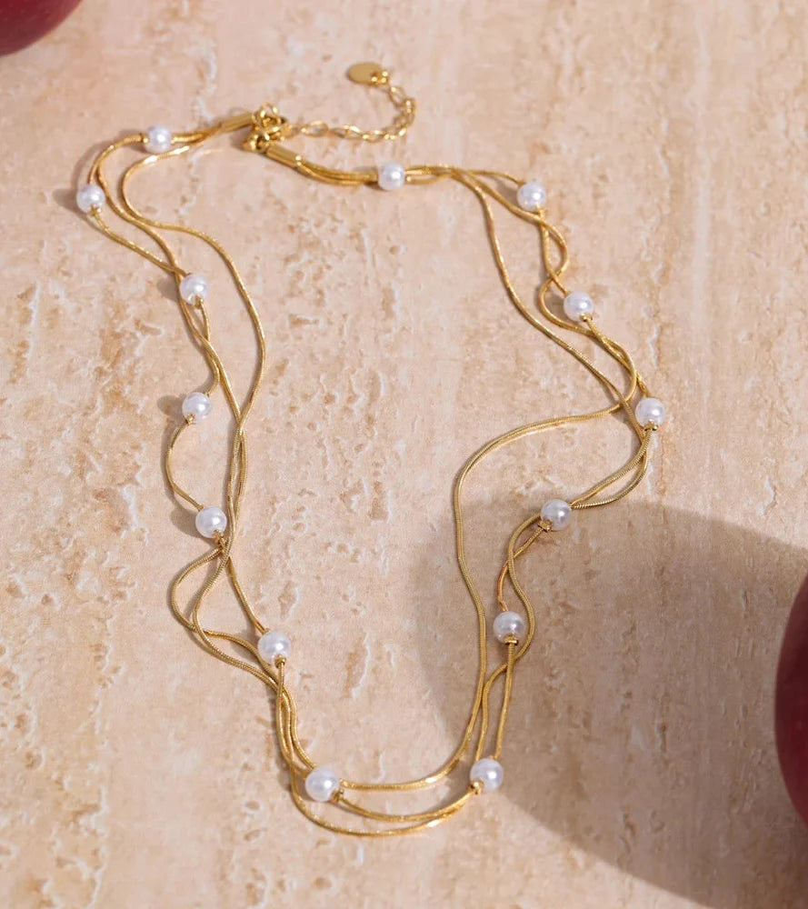 Simulated Pearl Layered Stacking Necklace — dettaglio del tessuto