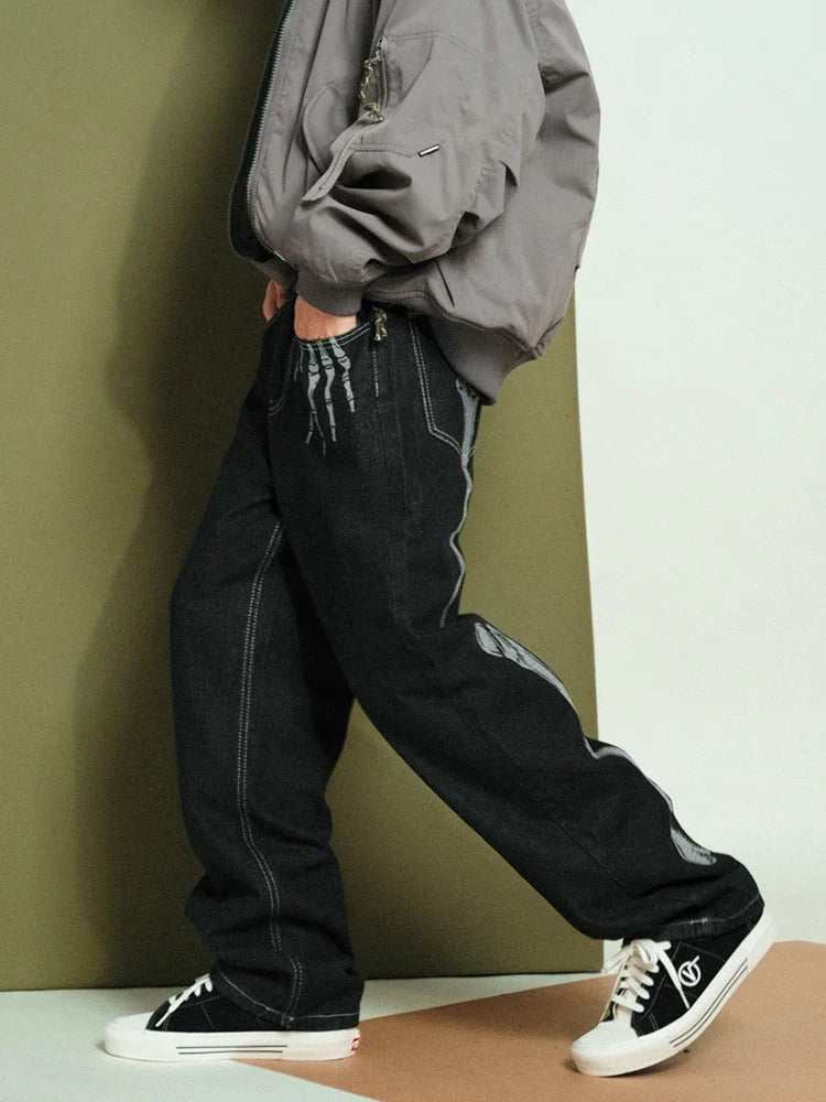 Skeleton Embroidered Black Baggy Jeans — vista laterale