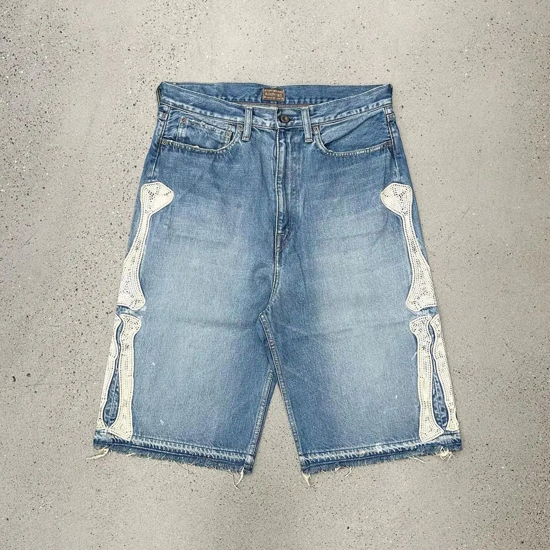 Skeleton Leg Bone Embroidered Denim Shorts Jorts — vista posteriore