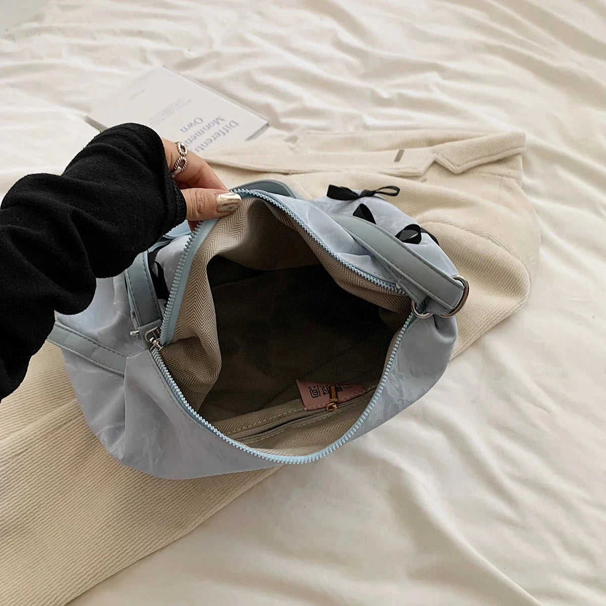 Small Ribbon Leather Shoulder Handbags — vista posteriore
