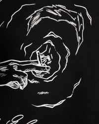 Smoking Portrait Graphic Hoodie — vista completa