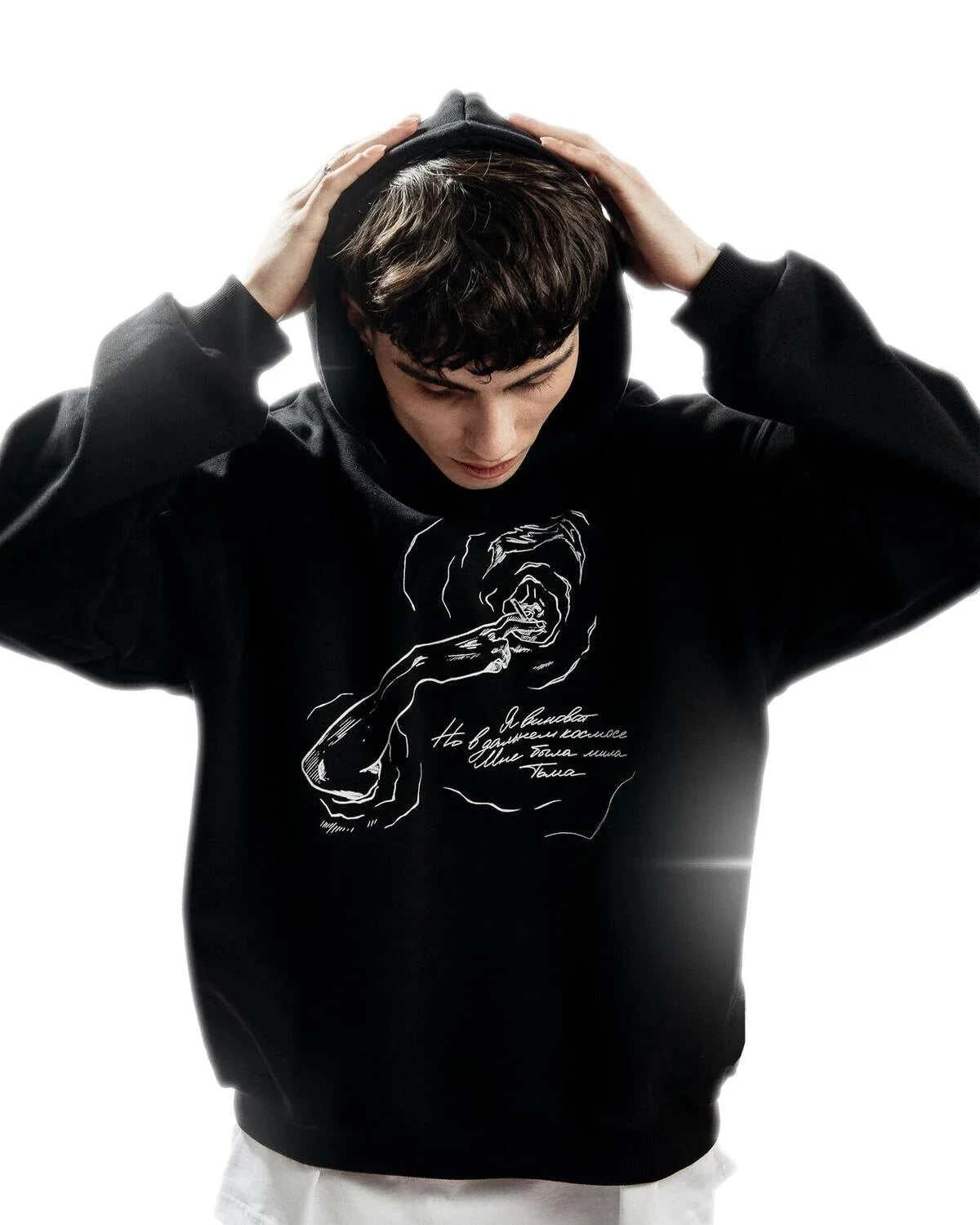 Smoking Portrait Graphic Hoodie — dettaglio