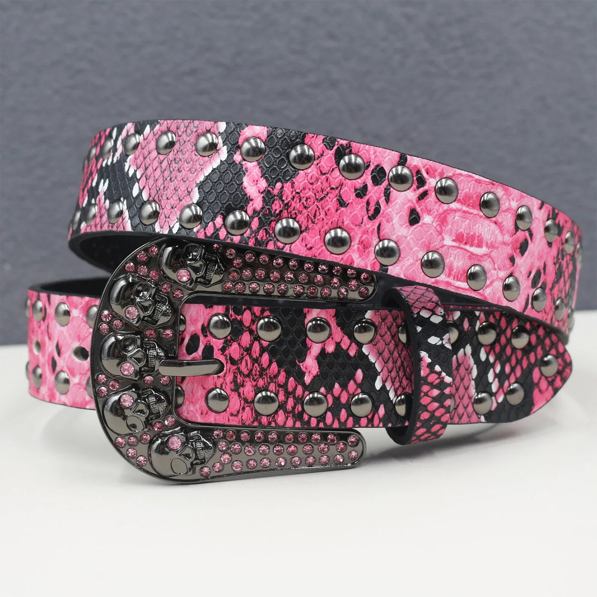 Snakeskin Studded Big Buckle Belt — dettaglio della stampa