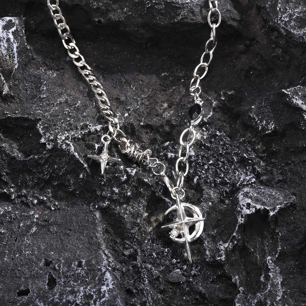 Star Moon Inlay Gem Pendant Necklace — dettaglio