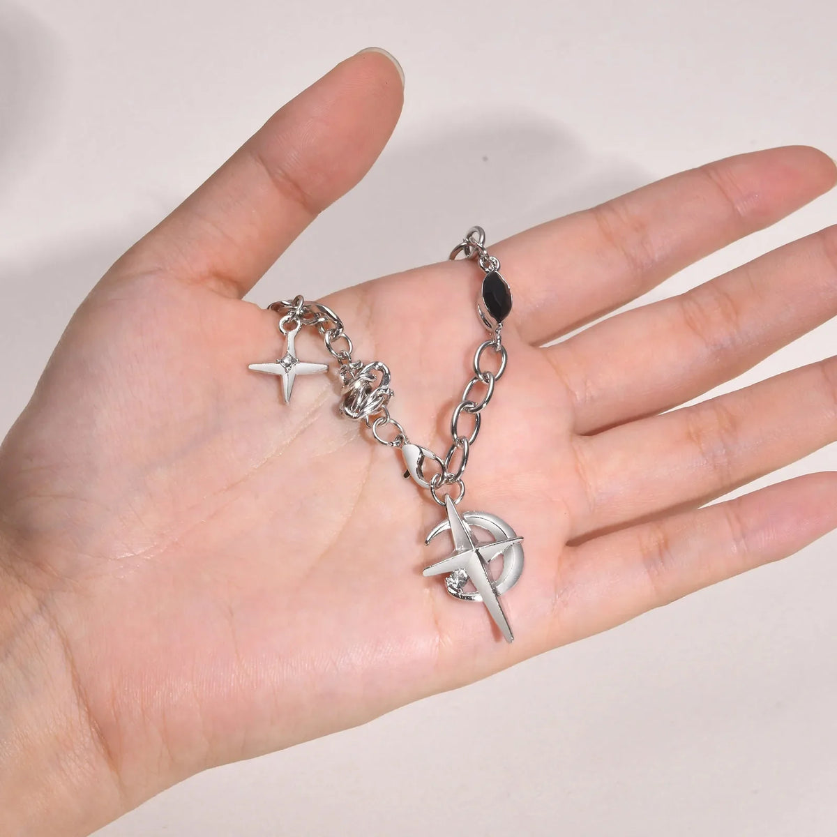 Star Moon Inlay Gem Pendant Necklace — dettaglio della stampa