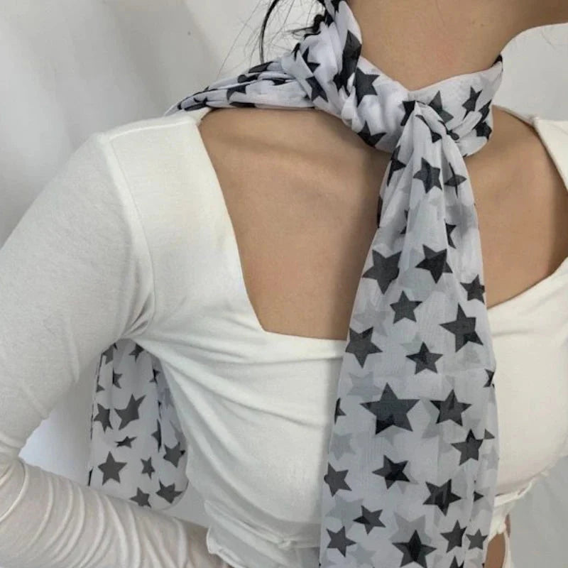 Star Print Grunge Neckerchief Scarf — dettaglio