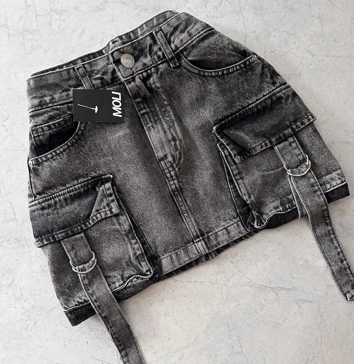 Strappy Denim Cargo Mini Skirt — vista frontale