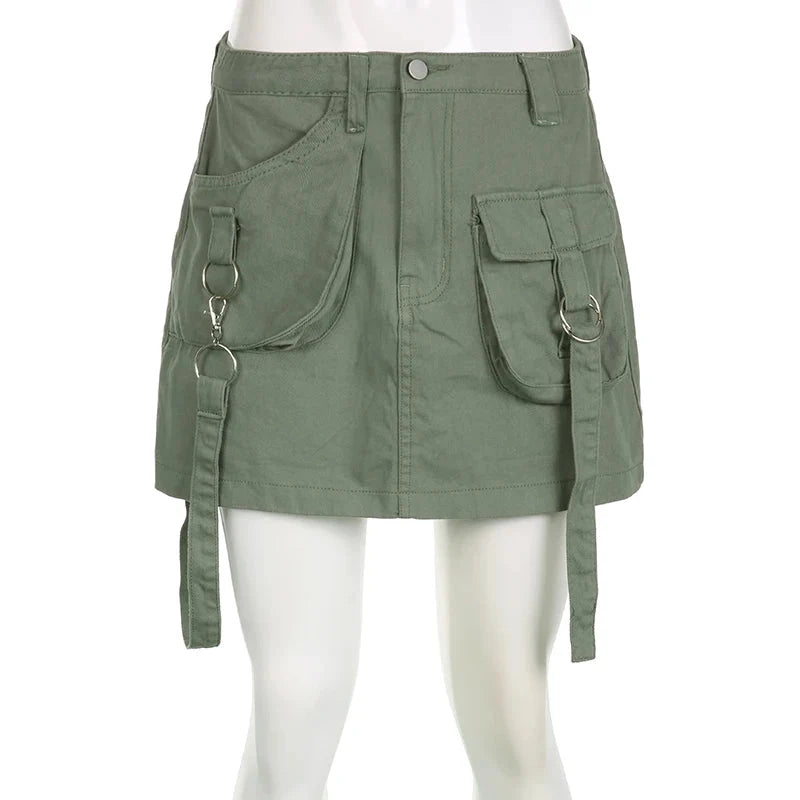 Strappy Green Cargo Mini Skirt — vista laterale