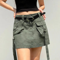 Strappy Green Cargo Mini Skirt — vista posteriore