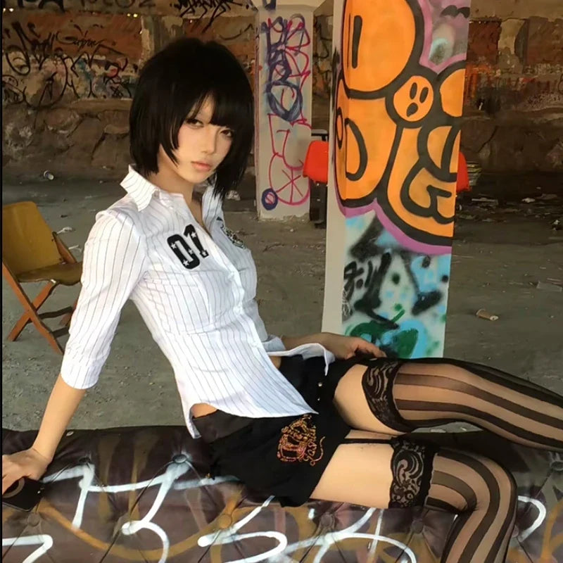 Striped Crest Three Quarter Print Aesthetic Shirt — in alternativa
