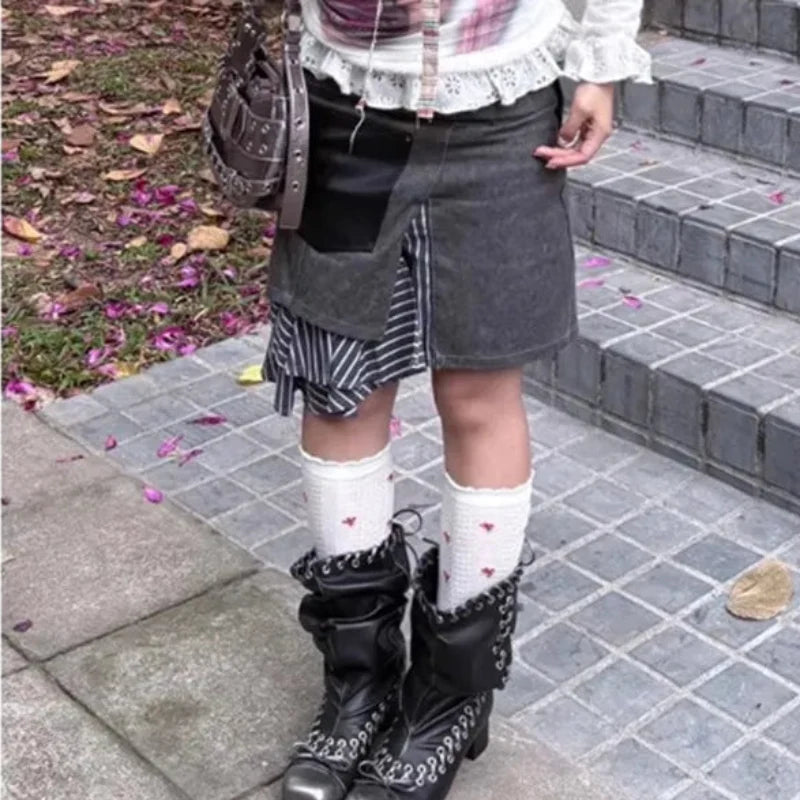 Striped Patchwork Asymmetrical Denim Mini Skirt — vista posteriore