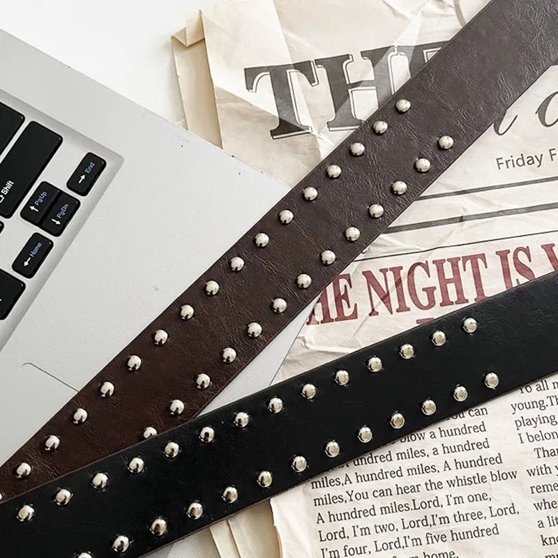 Studded Rivet Metal Circle Buckle Belt — dettaglio del tessuto