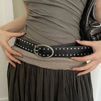 Studded Rivet Metal Circle Buckle Belt — dettaglio della stampa