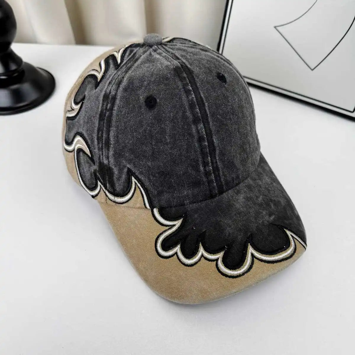 Summer Sun Embroidered Baseball Cap — vista frontale