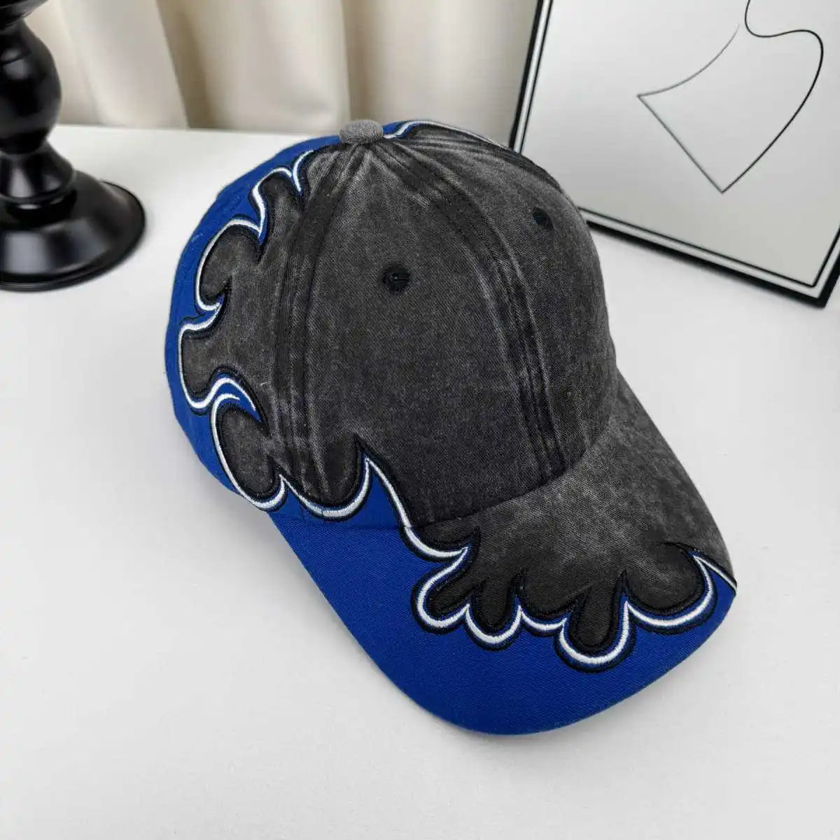 Summer Sun Embroidered Baseball Cap — dettaglio della stampa