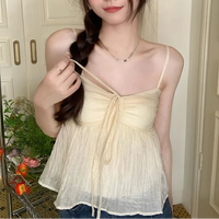 Sweet Babydoll Flowy Ruffle Crop Top — vista laterale