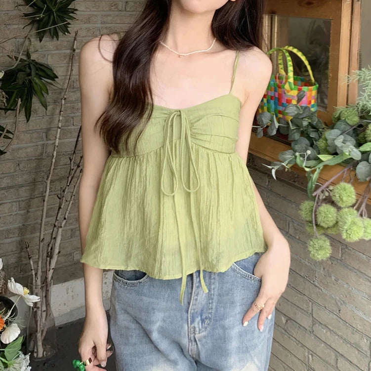 Sweet Babydoll Flowy Ruffle Crop Top — vista frontale