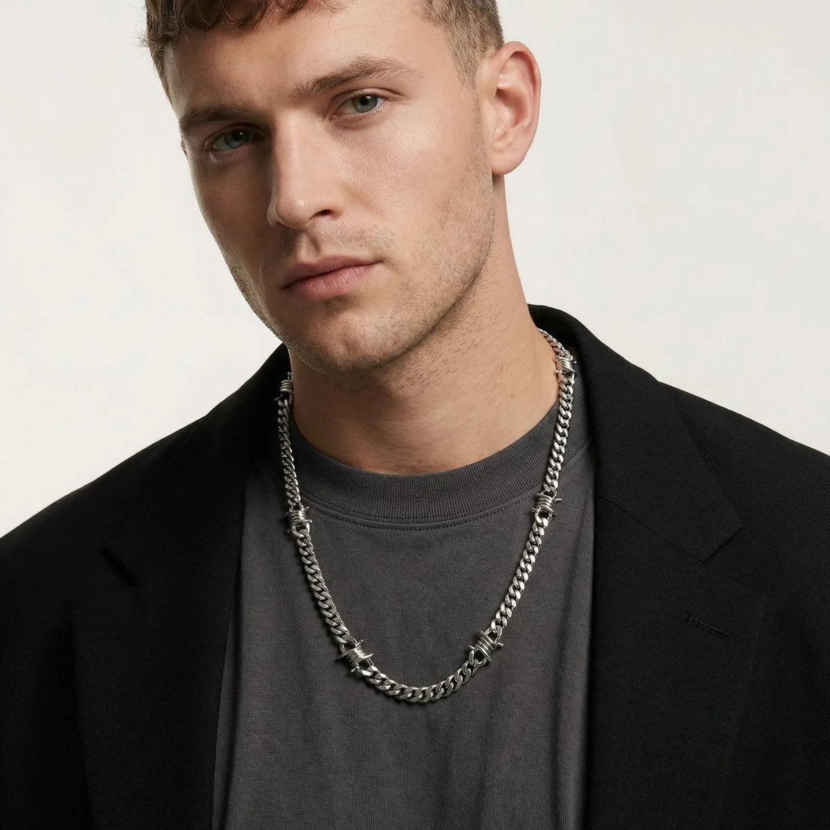 Thorns Barbed Cuban Chain Necklace — vista frontale