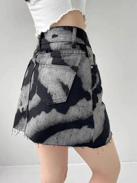 Tie Dye Printed Mini Skirt — vista posteriore