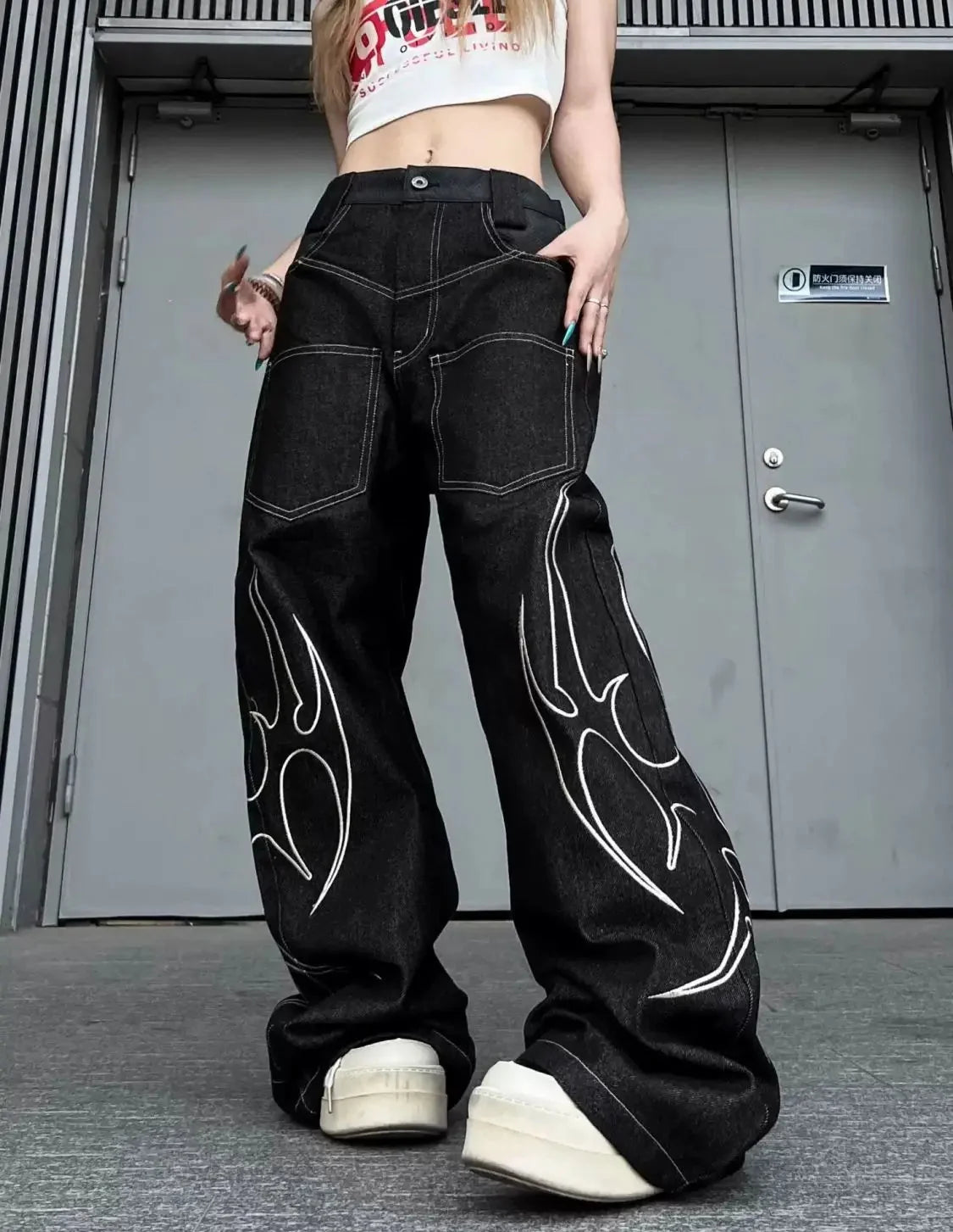 Totem Print Graphic Wide Leg Baggy Jeans — dettaglio