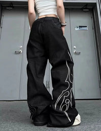 Totem Print Graphic Wide Leg Baggy Jeans — dettaglio della stampa