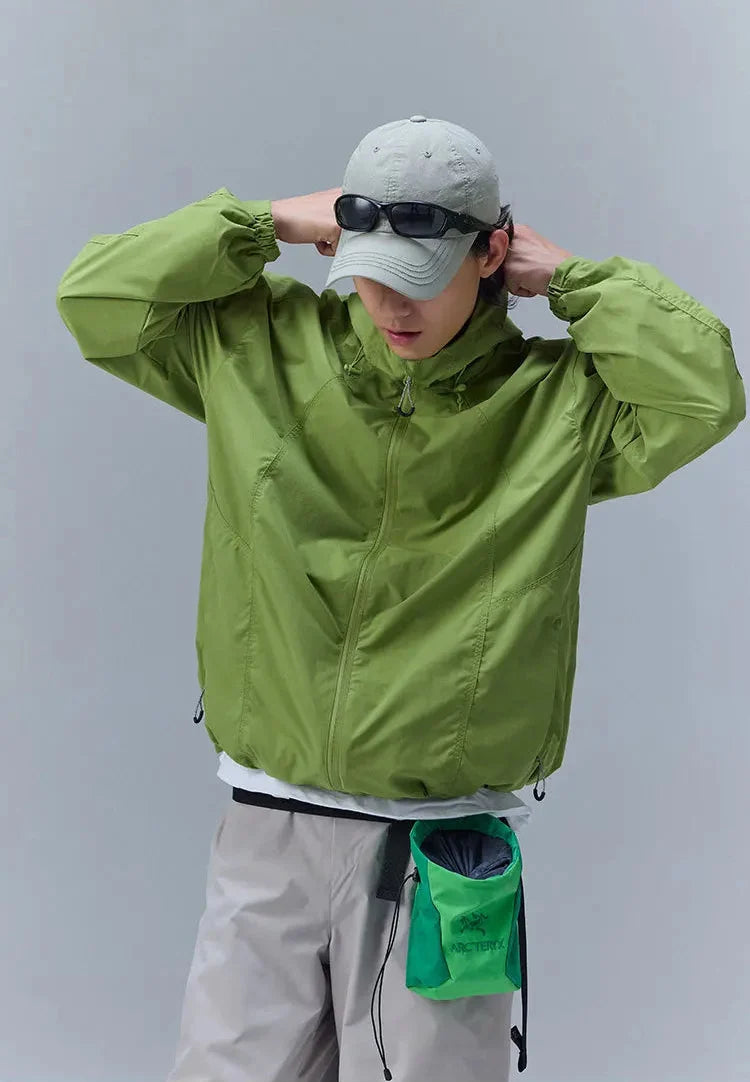 Tri Shield Lightweight Cycling and Hiking Windbreaker Jacket — vista completa