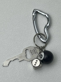 Twisted Metal Carabiner Keychain — dettaglio della stampa
