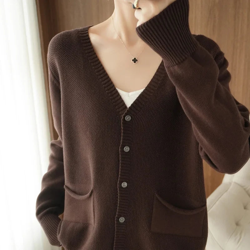 V Neck Button Up Cardigan With Pocket — dettaglio