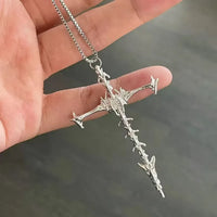Vintage Cross Pendant Goth Necklace — vista posteriore