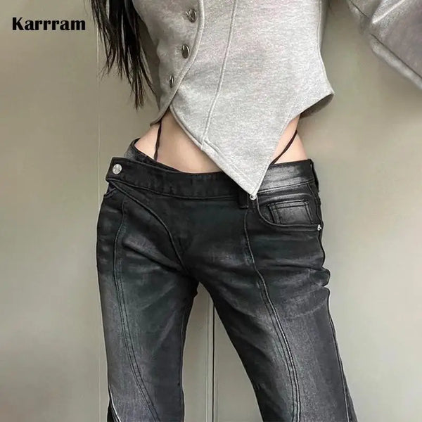 Vintage Distressed Low Waist Grunge Flared Jeans — vista frontale