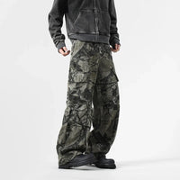 Vintage Leaf Pattern Camouflage Cargo Trousers — vista laterale