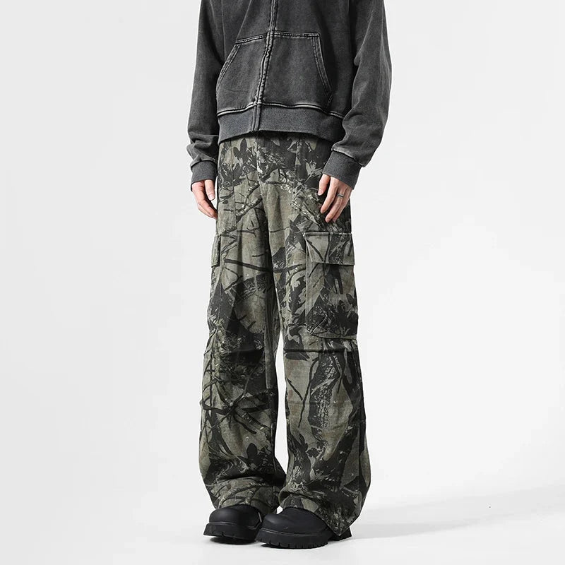 Vintage Leaf Pattern Camouflage Cargo Trousers — vista posteriore
