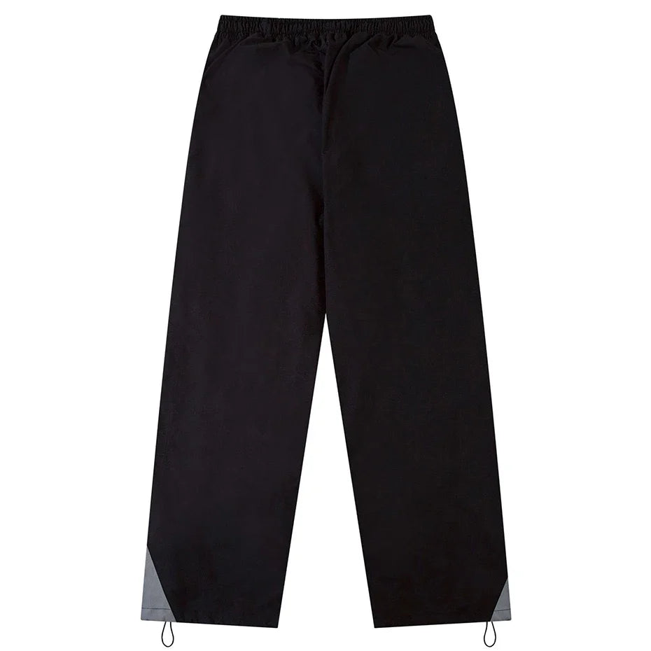 Vintage Panelled Parachute Trousers — dettaglio della stampa