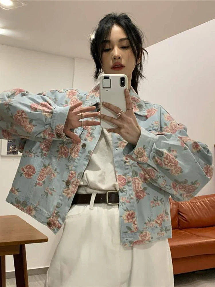 Vintage Rose Floral Denim Jacket — dettaglio della stampa