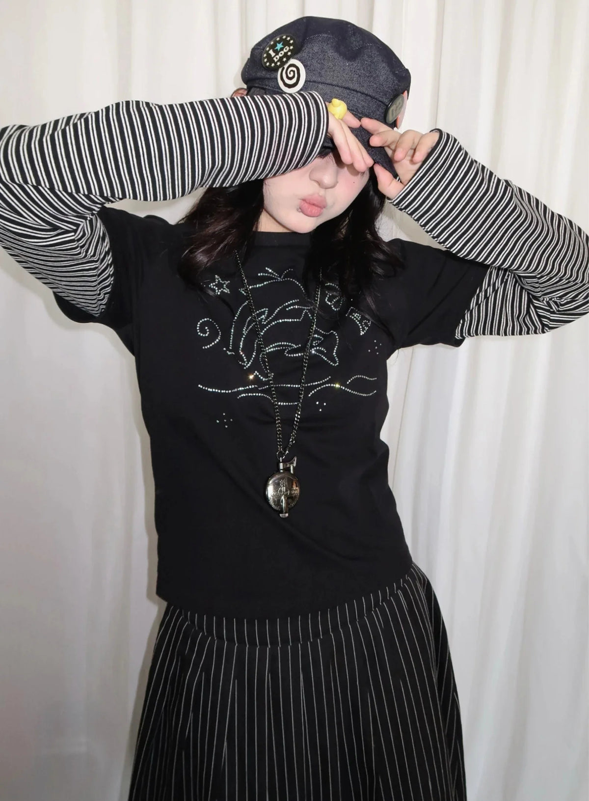 Vintage Striped Dolphin Graphic Long Sleeve Top — vista completa