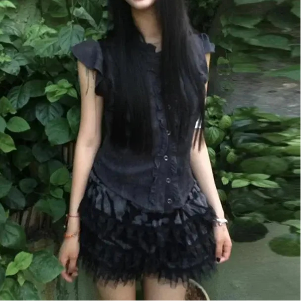 Vintage Womens Ruffled Sleeveless Blouse Shirt — vista frontale