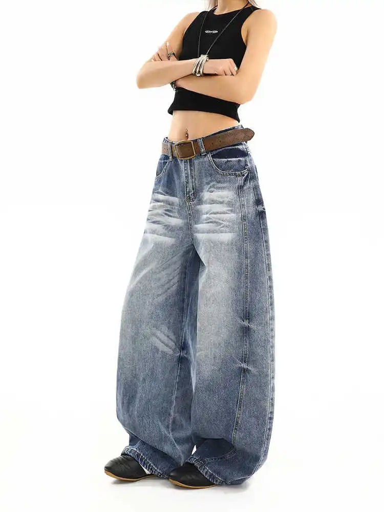 Washed Curved Baggy Boyfriend Fit Barrel Jeans — dettaglio della stampa