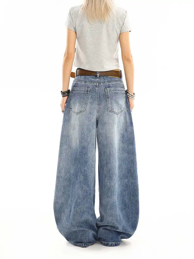 Washed Curved Baggy Boyfriend Fit Barrel Jeans — in alternativa