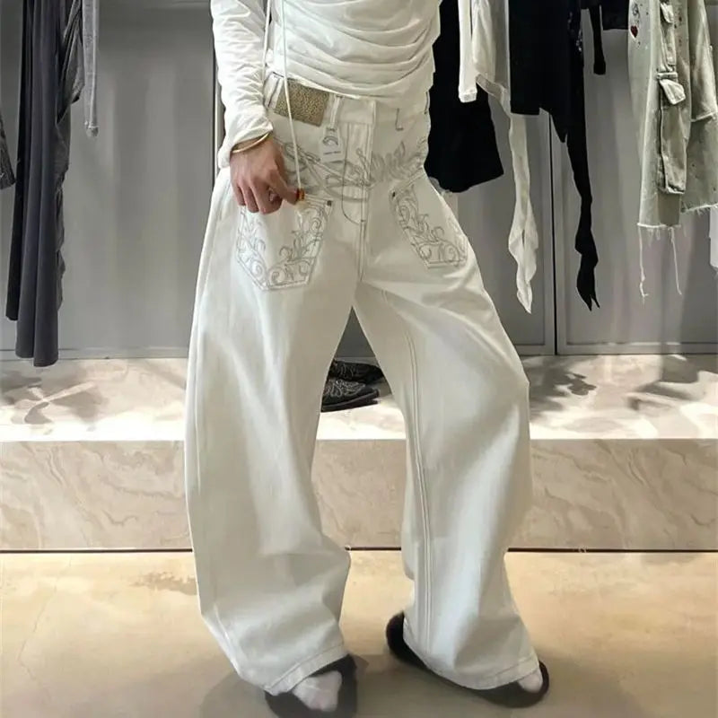 White Embroidered Baggy Jeans — vista frontale