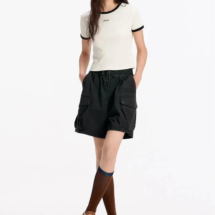 Womens Essentials Outdoor Shorts — dettaglio