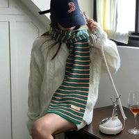 Womens Knitted Striped Scarf — vista frontale