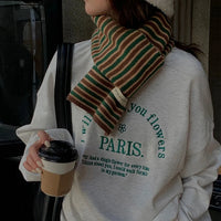 Womens Knitted Striped Scarf — vista posteriore