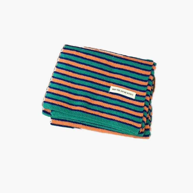 Womens Knitted Striped Scarf — in alternativa