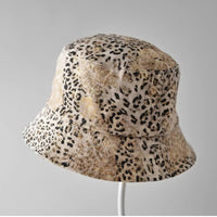 Worn Leopard Print Bucket Hat — dettaglio