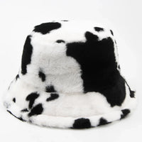 fluffy Cow Print Bucket Hat — vista frontale