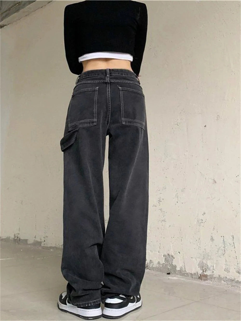 Skeleton Hands Graphic Baggy Jeans — vista laterale