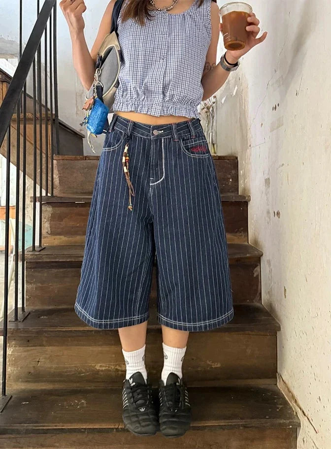 Womens Blue Pinstripe Long Jorts — vista frontale